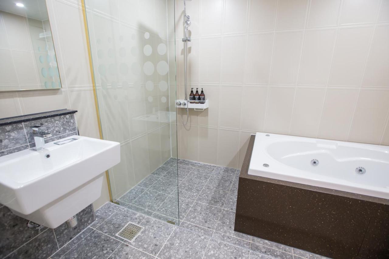 Hotel Raum Сунчхон Екстериор снимка